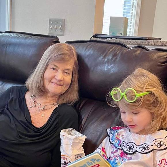 Meet your Posher, Deborah - Picture 1 of 1